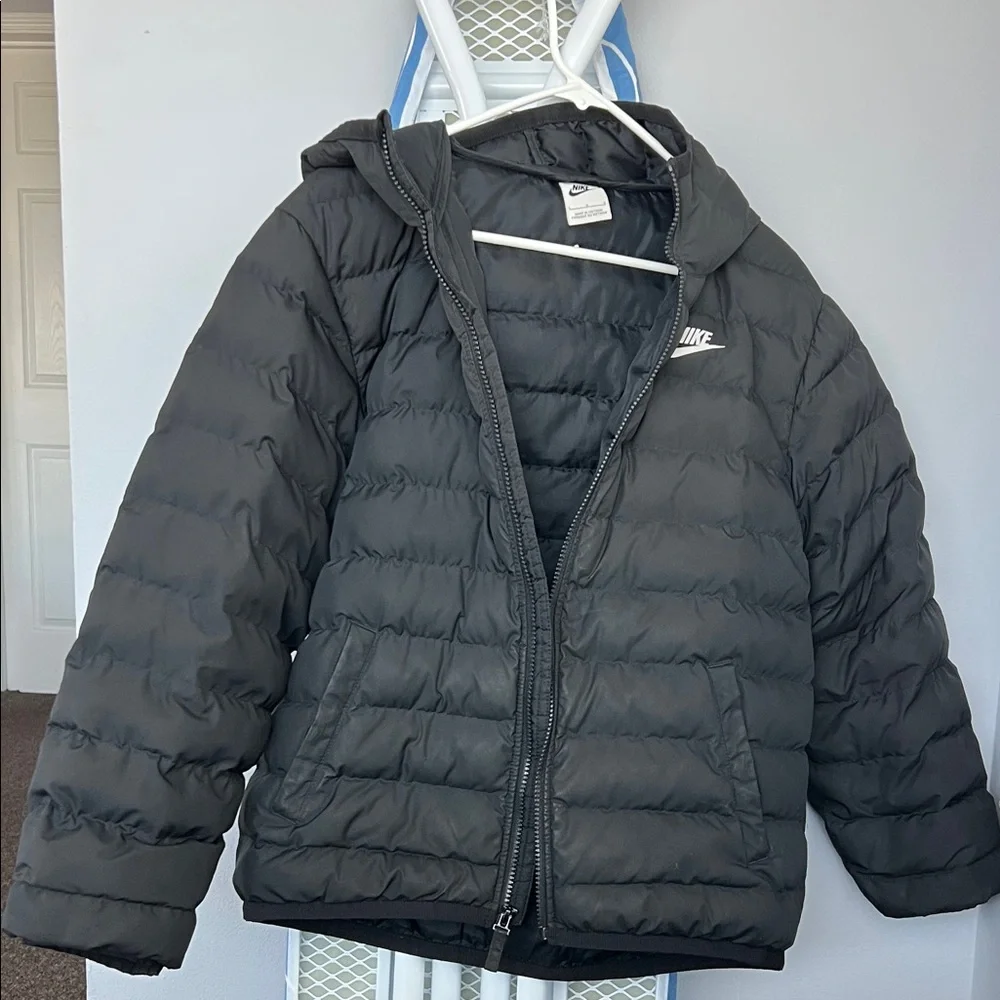 Nike Kids Charcoal Puffer Jacket - Picture 1 of 3